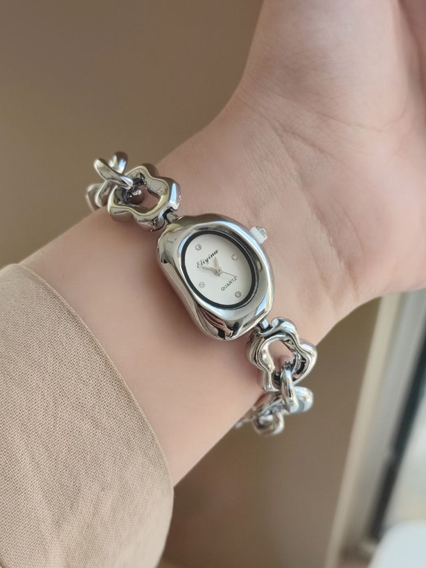 ساعت زنانه بند زنجیری مارک الینا 8152759