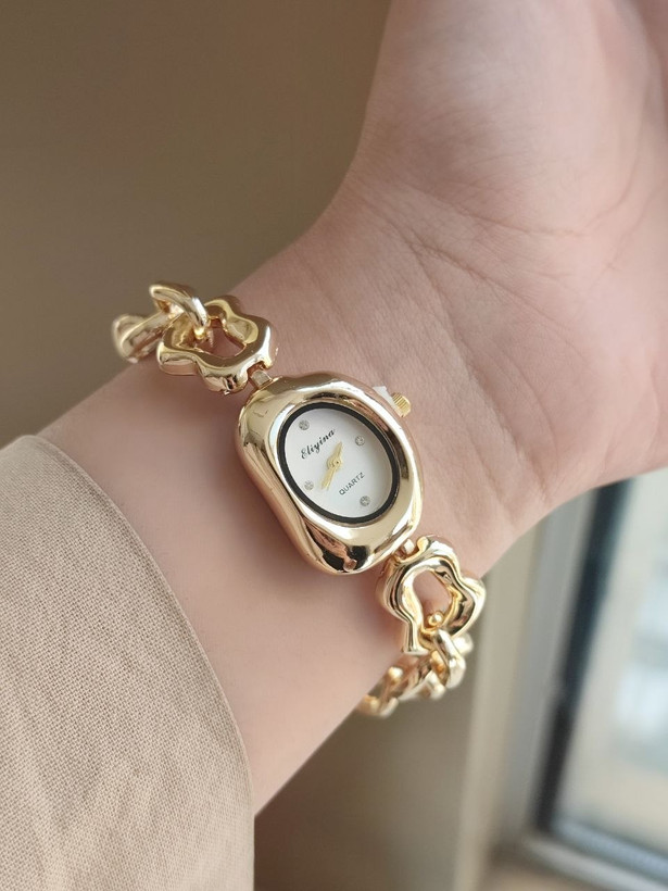 ساعت زنانه بند زنجیری مارک الینا 8152759